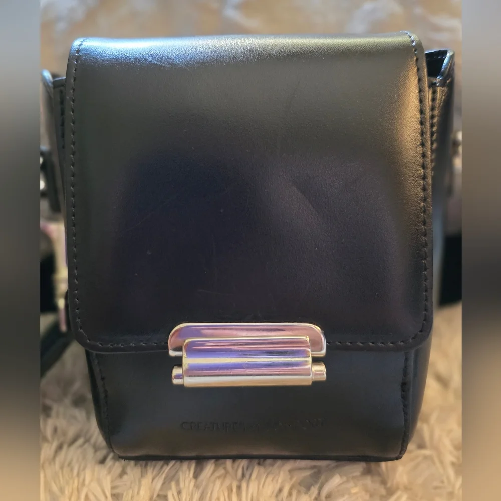 CREATURES OF COMFORT Camera Leather Crossbody Bag - Picture 6 of 13